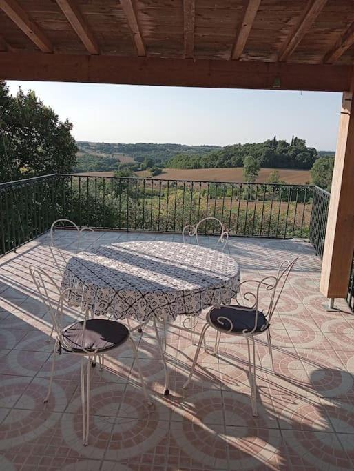 Maison De Village Avec Superbe Vue Cuq  Eksteriør billede